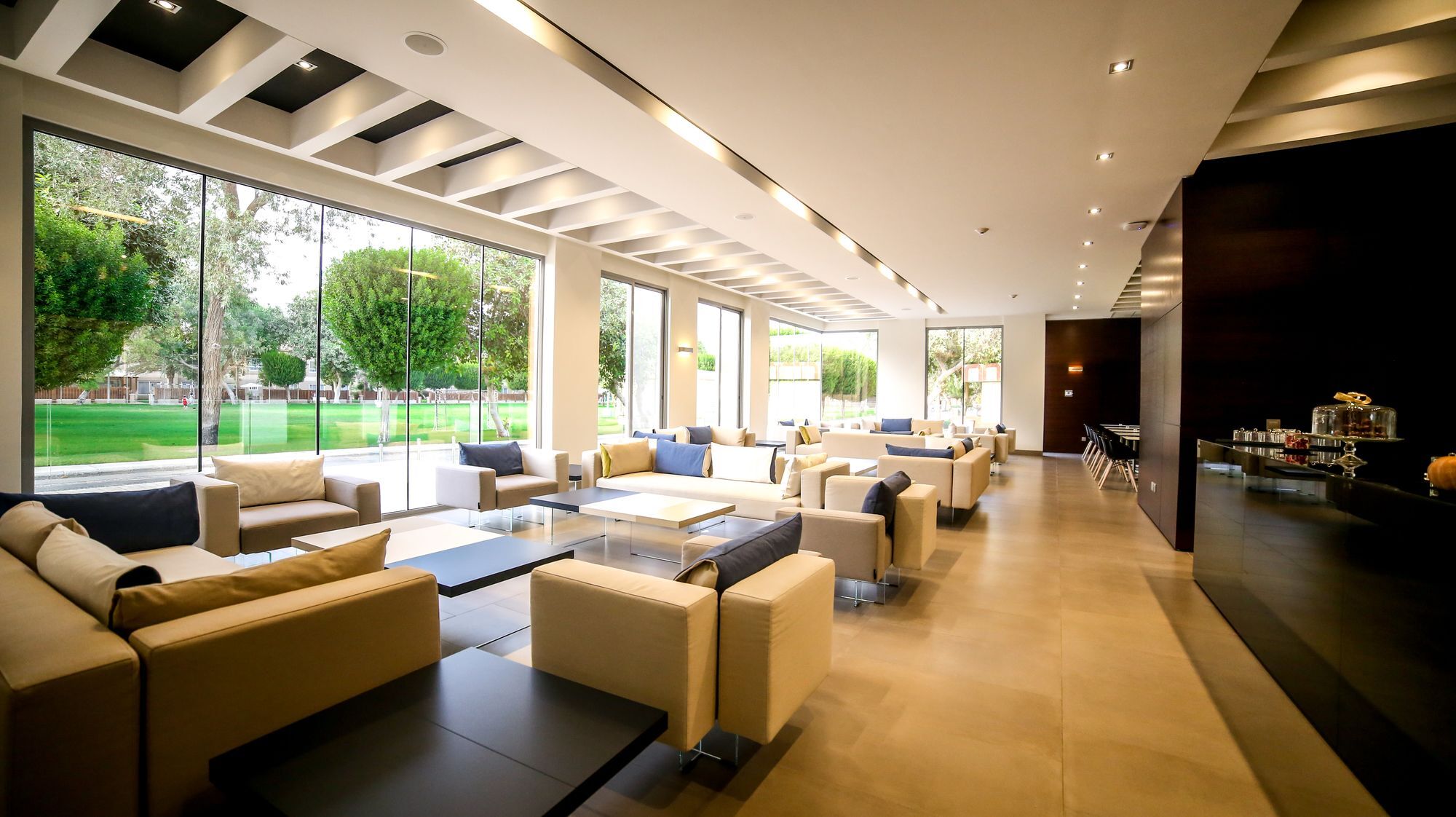M Executive Residence & Boutique Hotel - Adults Only Al Khobar Esterno foto